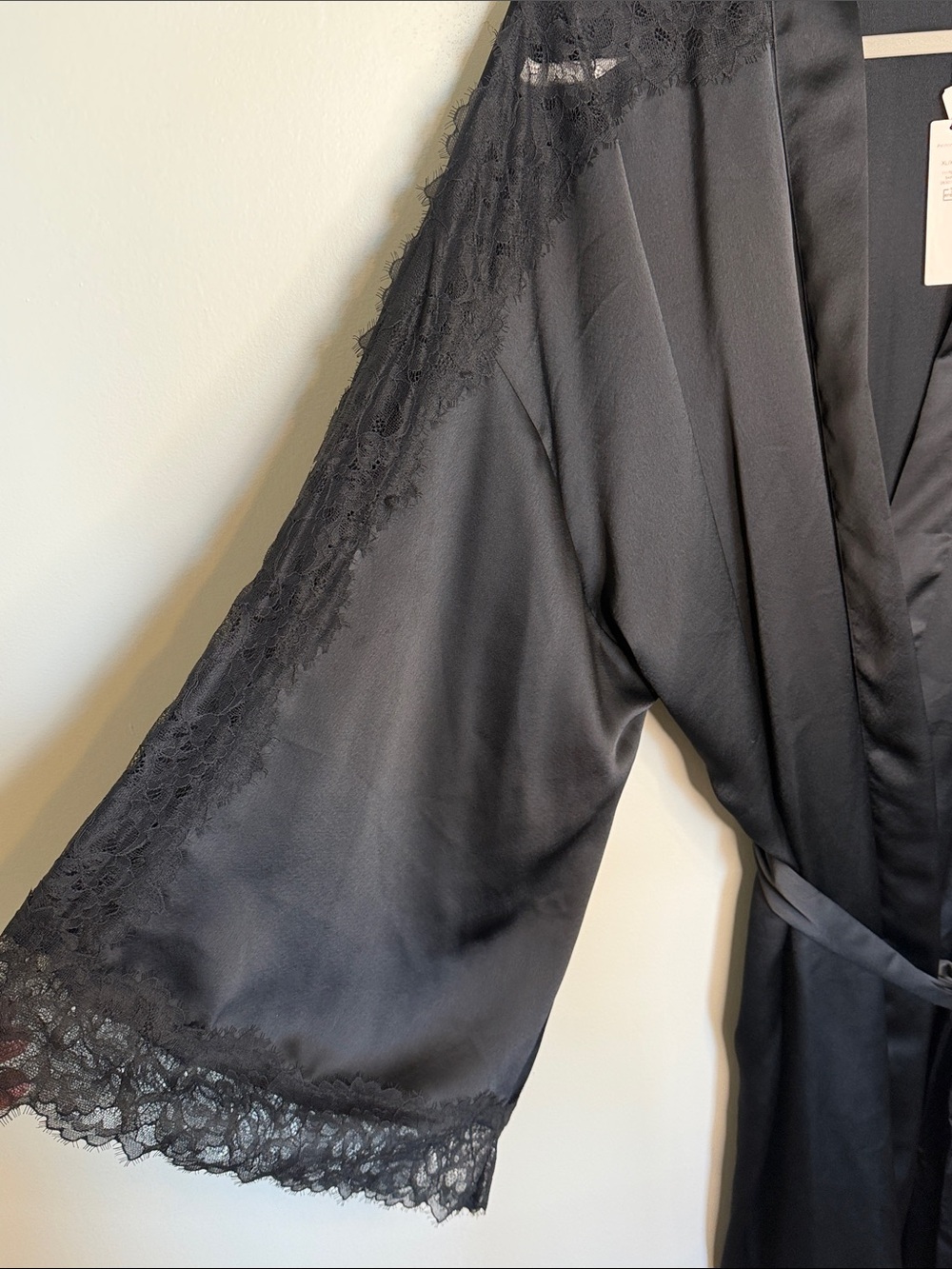 Victoria's Secret Black Satin Lace-Trim Robe XL NWT - Picture 3 of 5